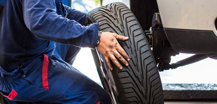 Mobile Tire Change Service in Dubai